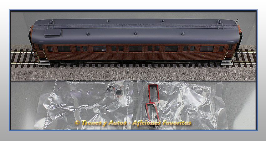 Coche pasajeros madera Largo Recorrido CC-637 - Renfe (Complementos)